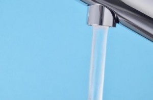 凍結で水栓金具から水や湯がでないとき対処法
